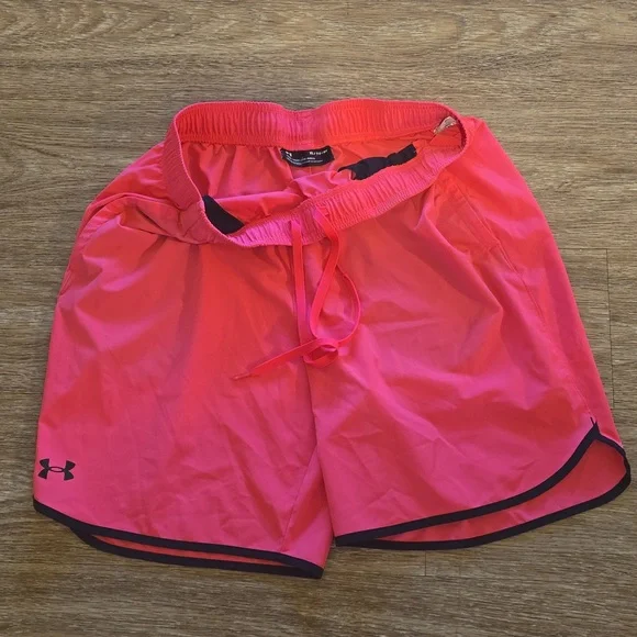 Mens pink Under Armour polyester shorts. - Picture 1 of 4